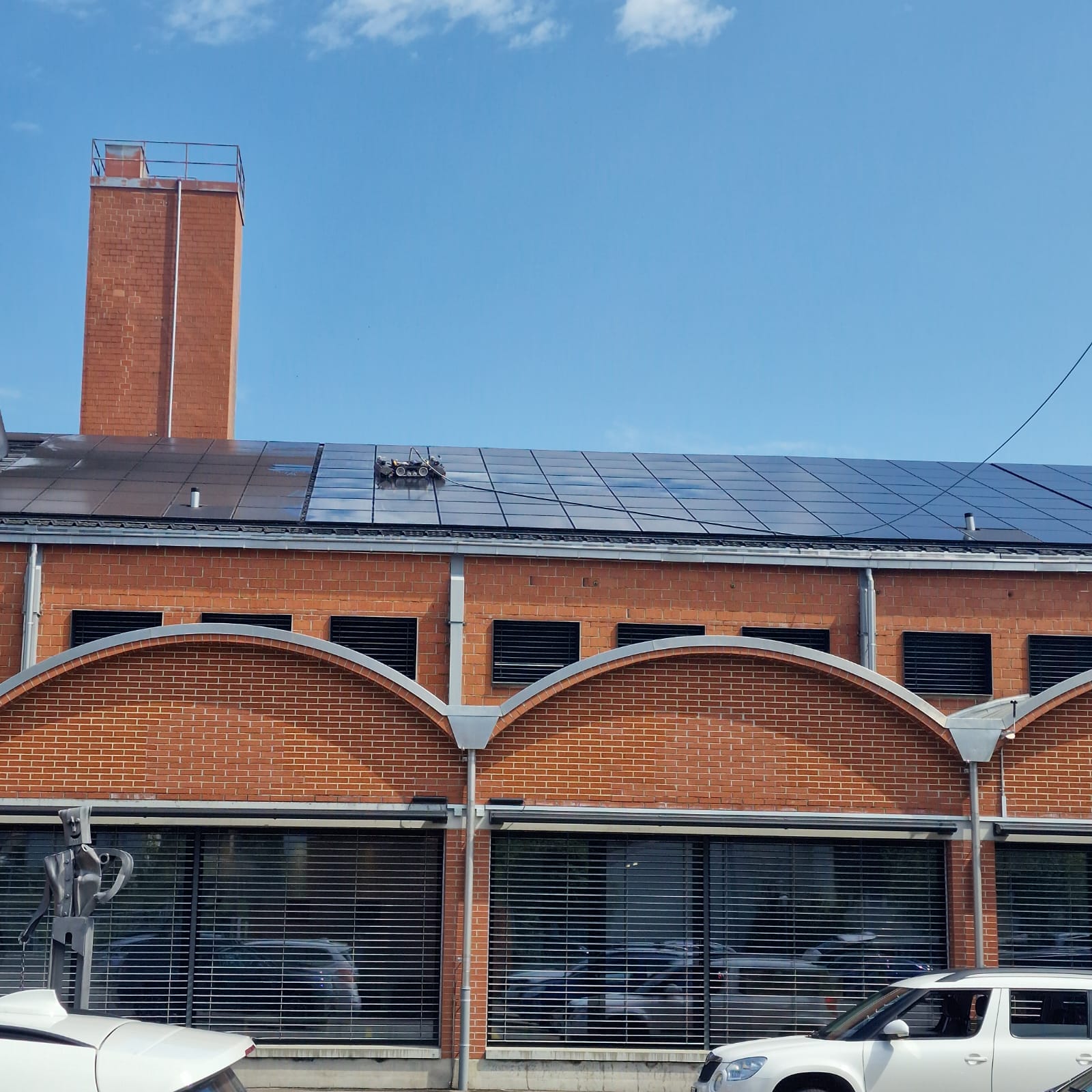 Photovoltaikanlage auf einem Gewerbe- und Industriegebäude in Winterthur